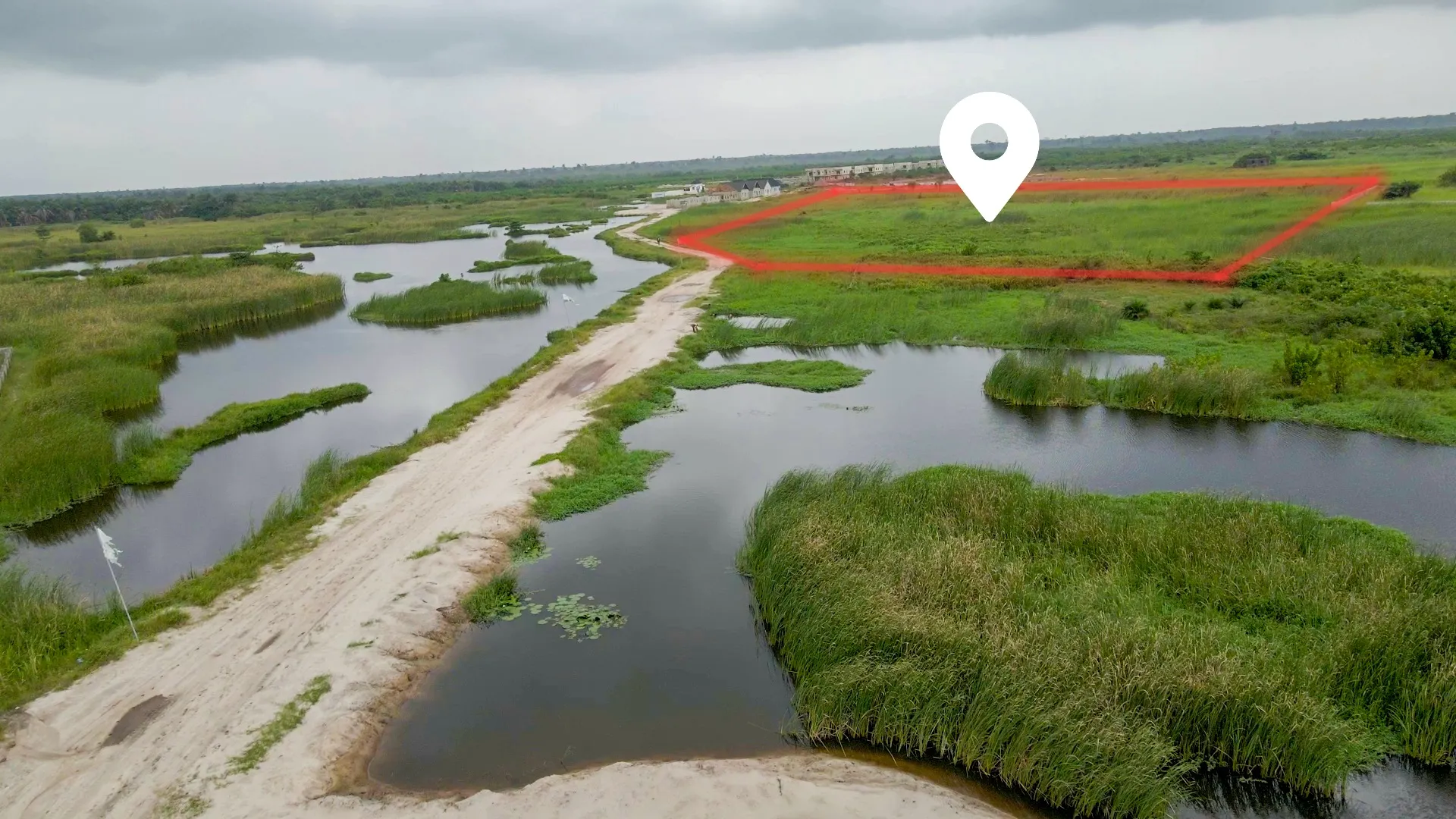 Penthouse Garden Estate, Lakowe – 300 sqm Full Plot.